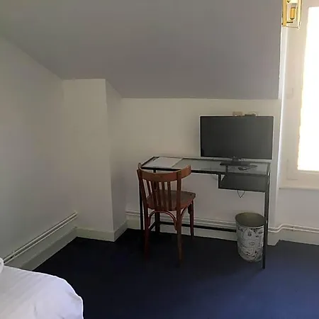 The Old Ravel Centre Hotel 2*