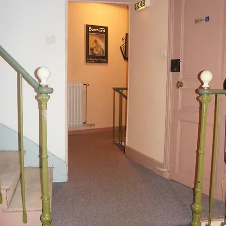 The Old Ravel Centre Szálloda 2*