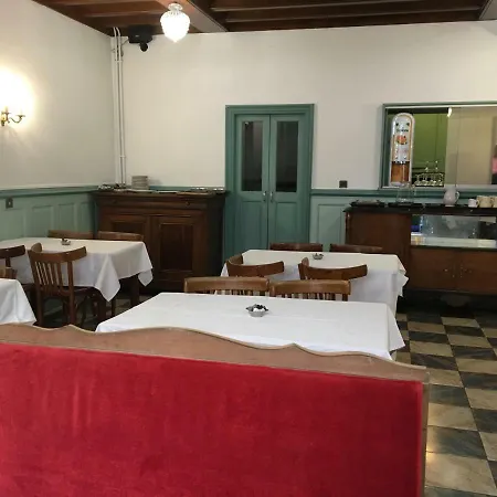 The Old Ravel Centre 2*