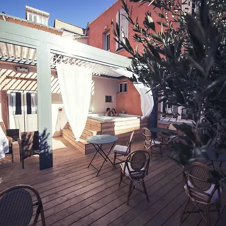 The Old Ravel Centre 2* Clermont-Ferrand