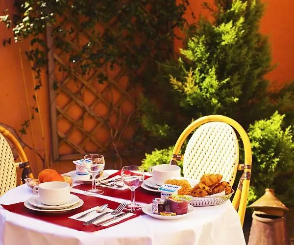 The Old Ravel Centre 2* Clermont-Ferrand