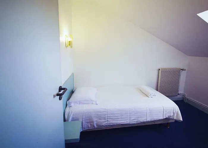 The Old Ravel Centre 2*